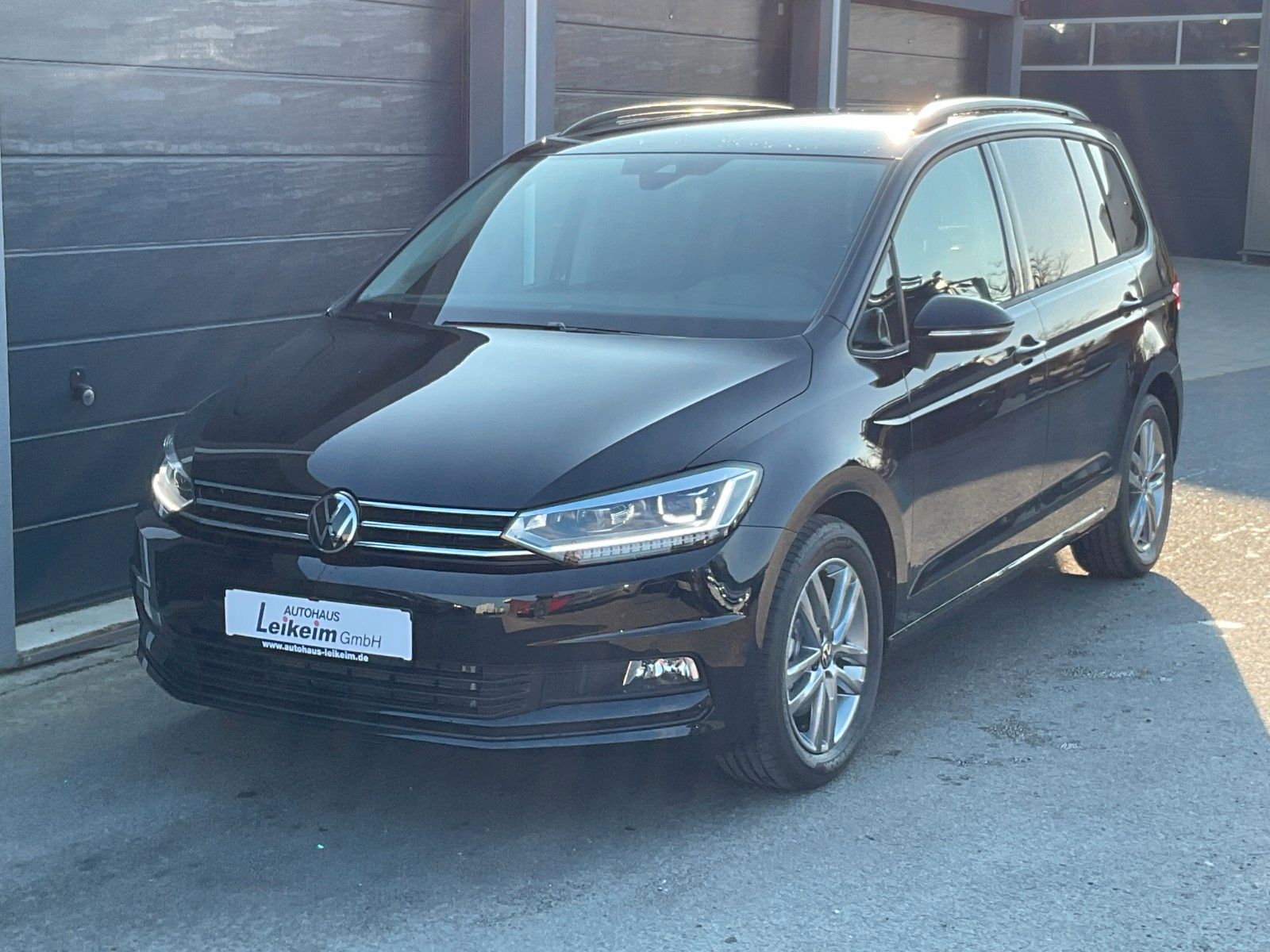 Gebrauchtwagen Volkswagen Touran Touran Comfortline 1.5 TSI – DSG * 7 Sitzer * in Oberfranken