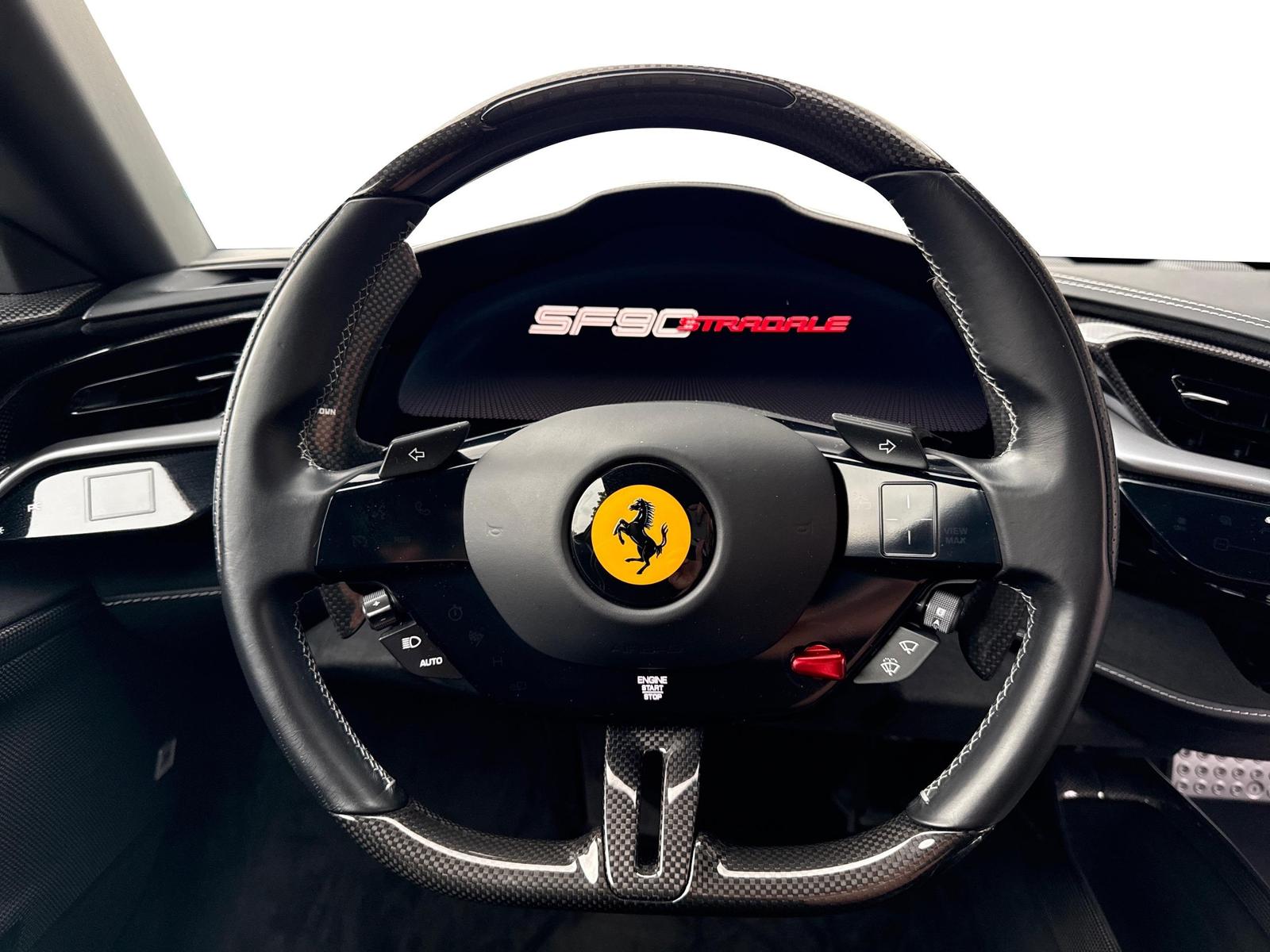 Ferrari SF90 Stradale *Assetto Fiorano*CarPlay*Kamera*