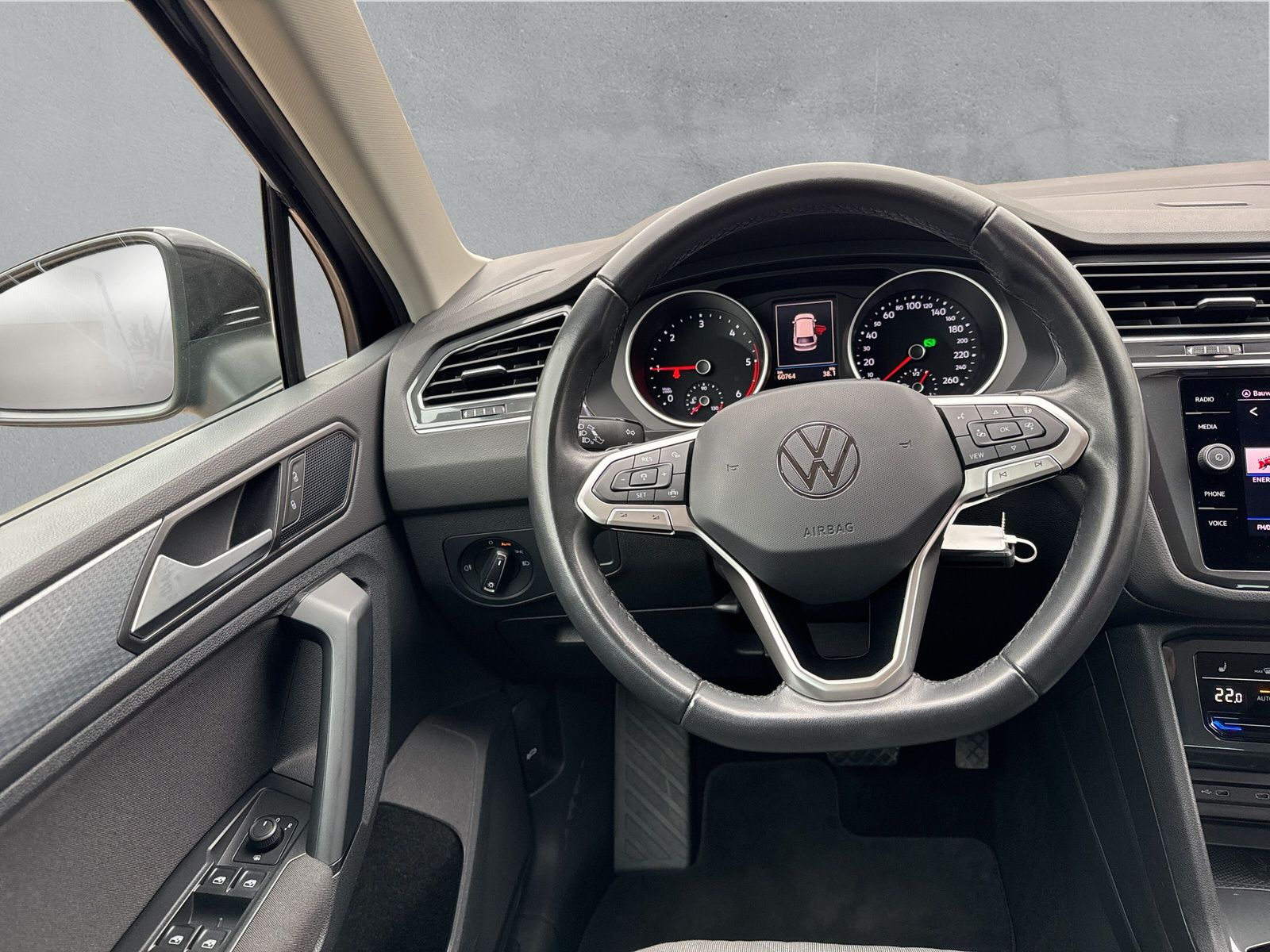 Fahrzeugabbildung Volkswagen Tiguan 2.0 TDI Life SHZ