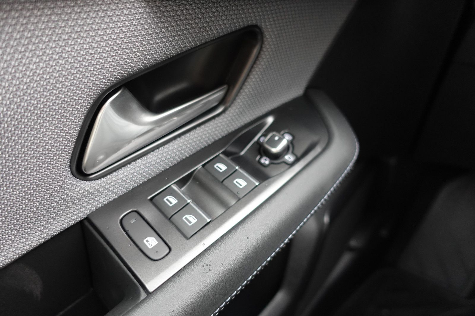 Fahrzeugabbildung Opel Grandland GS 1.2MildHybrid,Navi,Kamera,Allwetter
