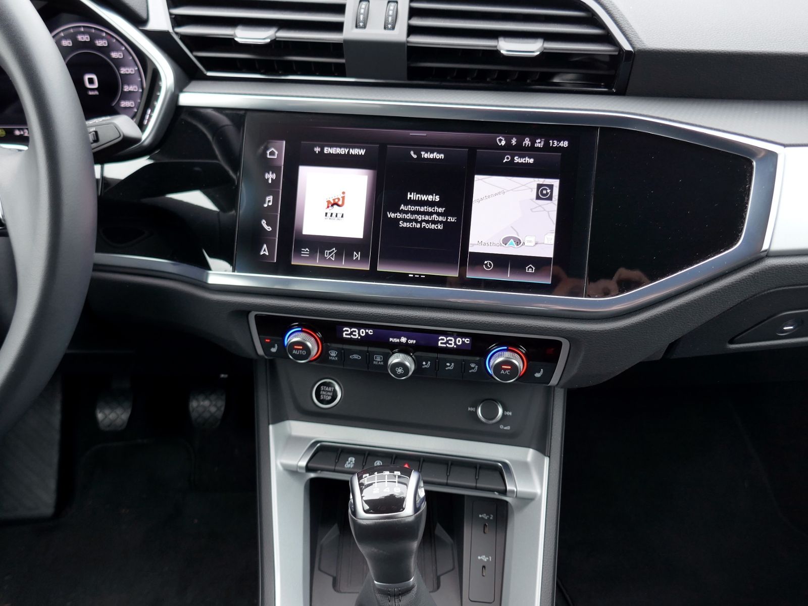Fahrzeugabbildung Audi Q3 35 Advanced 2.0 TDI | LED AHK PDC Navi