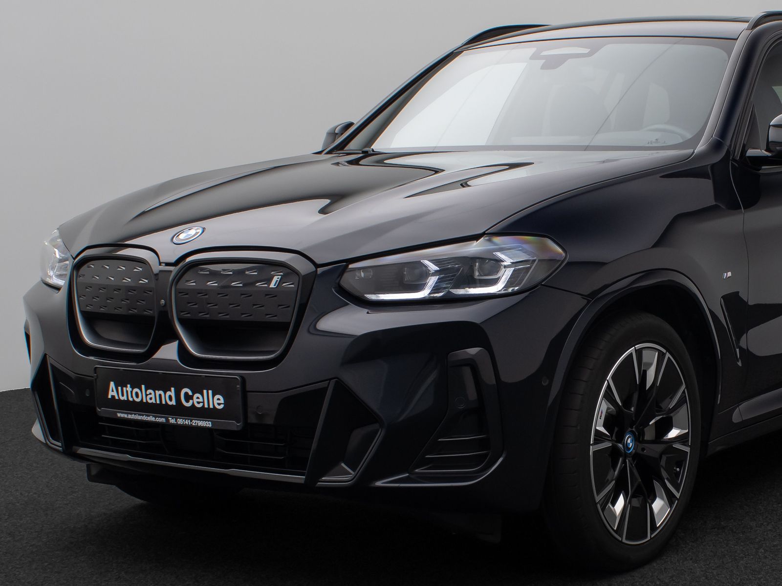 Fahrzeugabbildung BMW iX3 Impressive M Sport Panorama 360°HUD DAB H/K