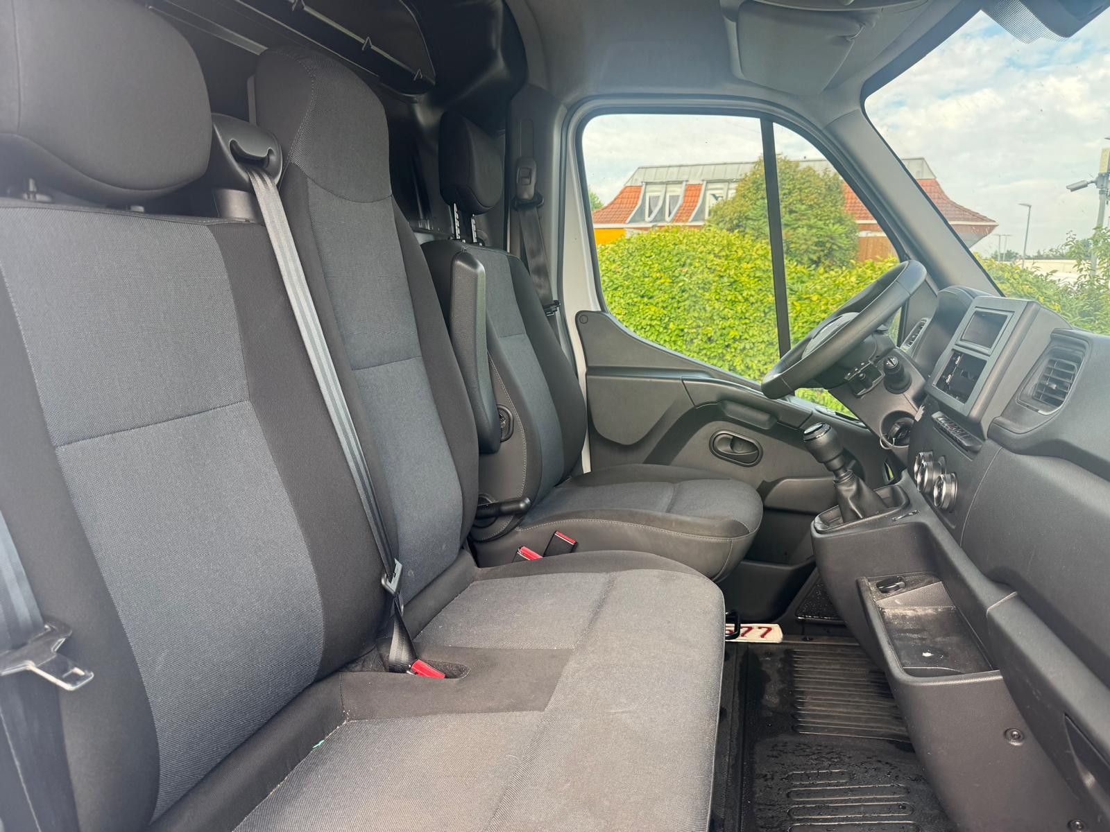 Fahrzeugabbildung Renault Master III Kasten L1H2 HKa 3,5t/1.HAND/TEMPOMAT/