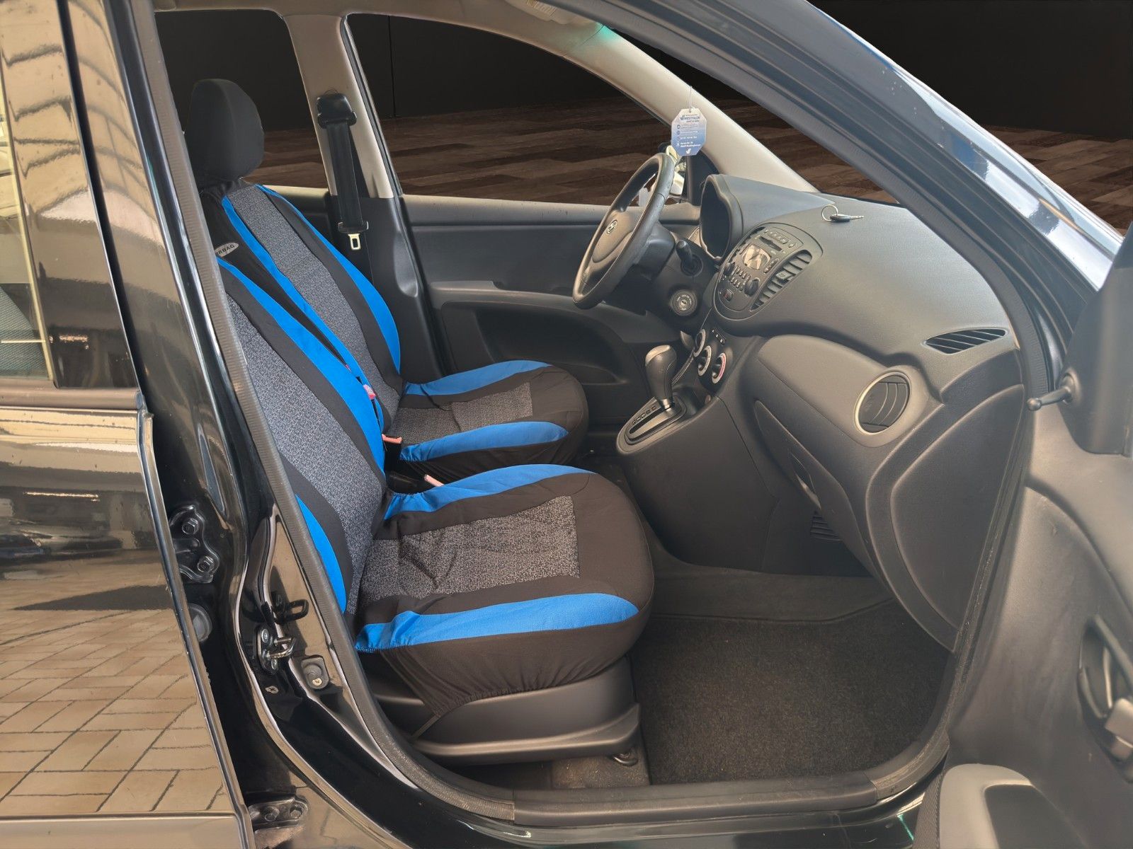 Fahrzeugabbildung Hyundai i10 Automatik/Klima/el Fenster/TÜV NEU