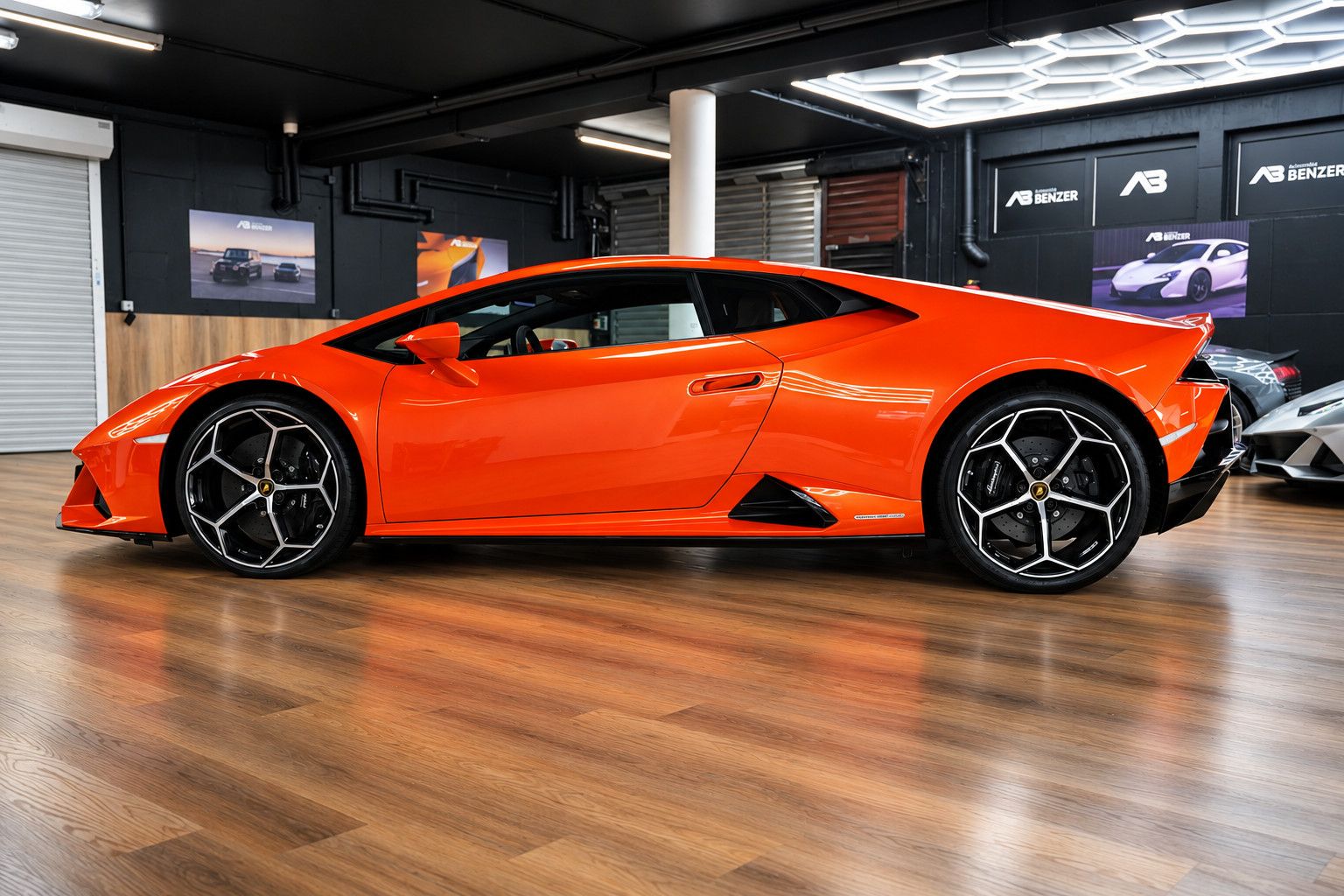 Fahrzeugabbildung Lamborghini Huracán EVO V10 *Lift*Sensonum*Kamera*ACC*SHZ