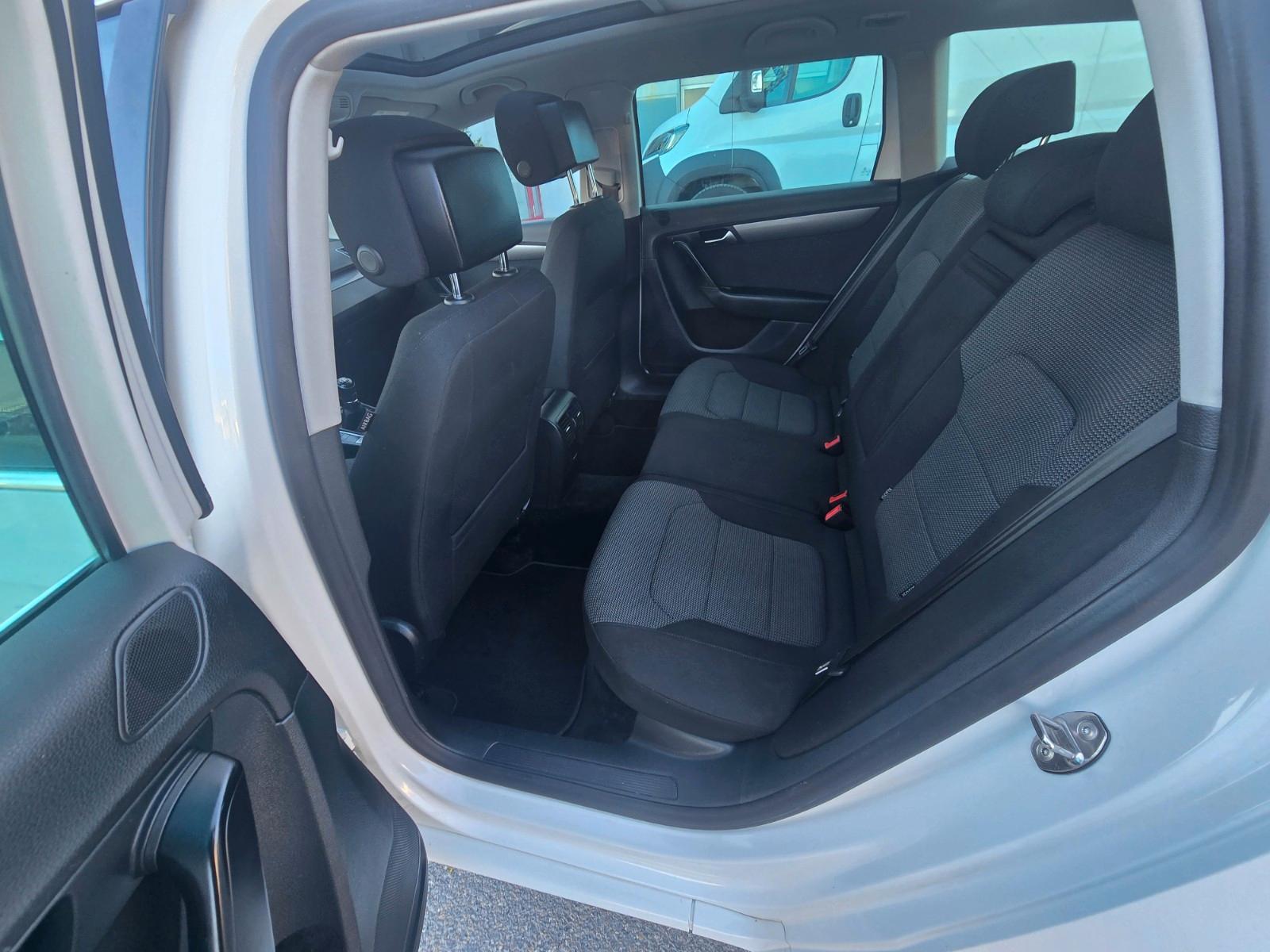 Volkswagen Passat 2014 — photo 12