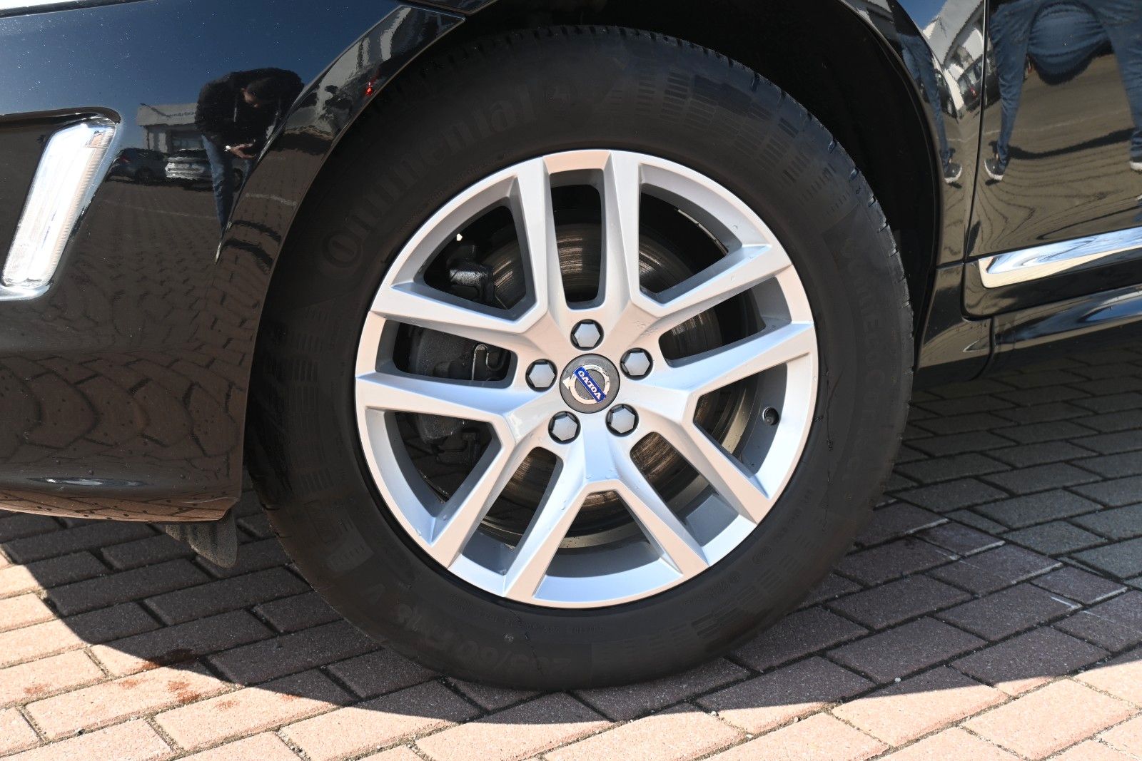 Fahrzeugabbildung Volvo XC60 D4 FWD Autom. Summum*STDHZG*RFK*