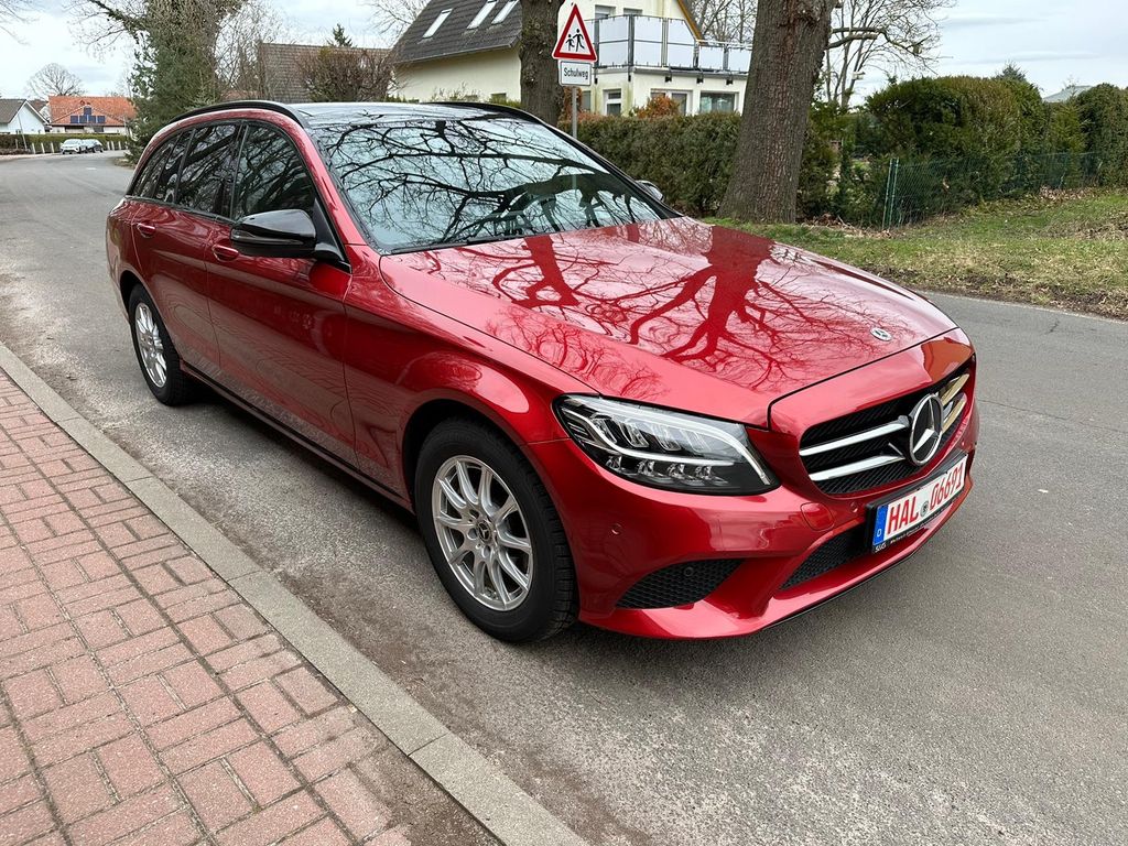 Image of Mercedes-Benz C 200