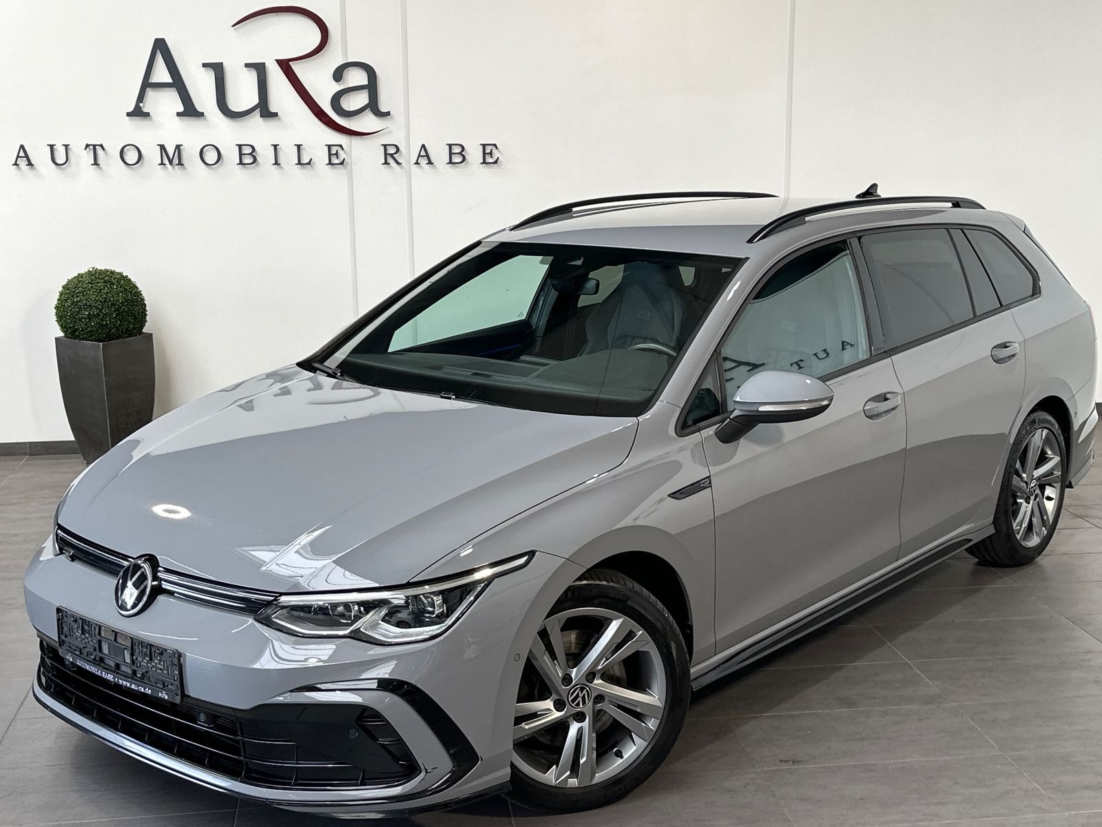 Fahrzeugabbildung Volkswagen Golf Variant 2.0 TDI DSG R-Line NAV+LED+AHK
