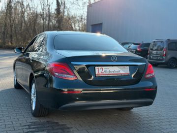 Mercedes E 200 - 11