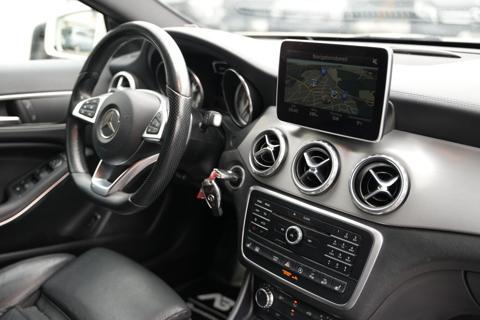 Fahrzeugabbildung Mercedes-Benz GLA 220 CDI 4Matic *AMG*SHZ*Navigation*