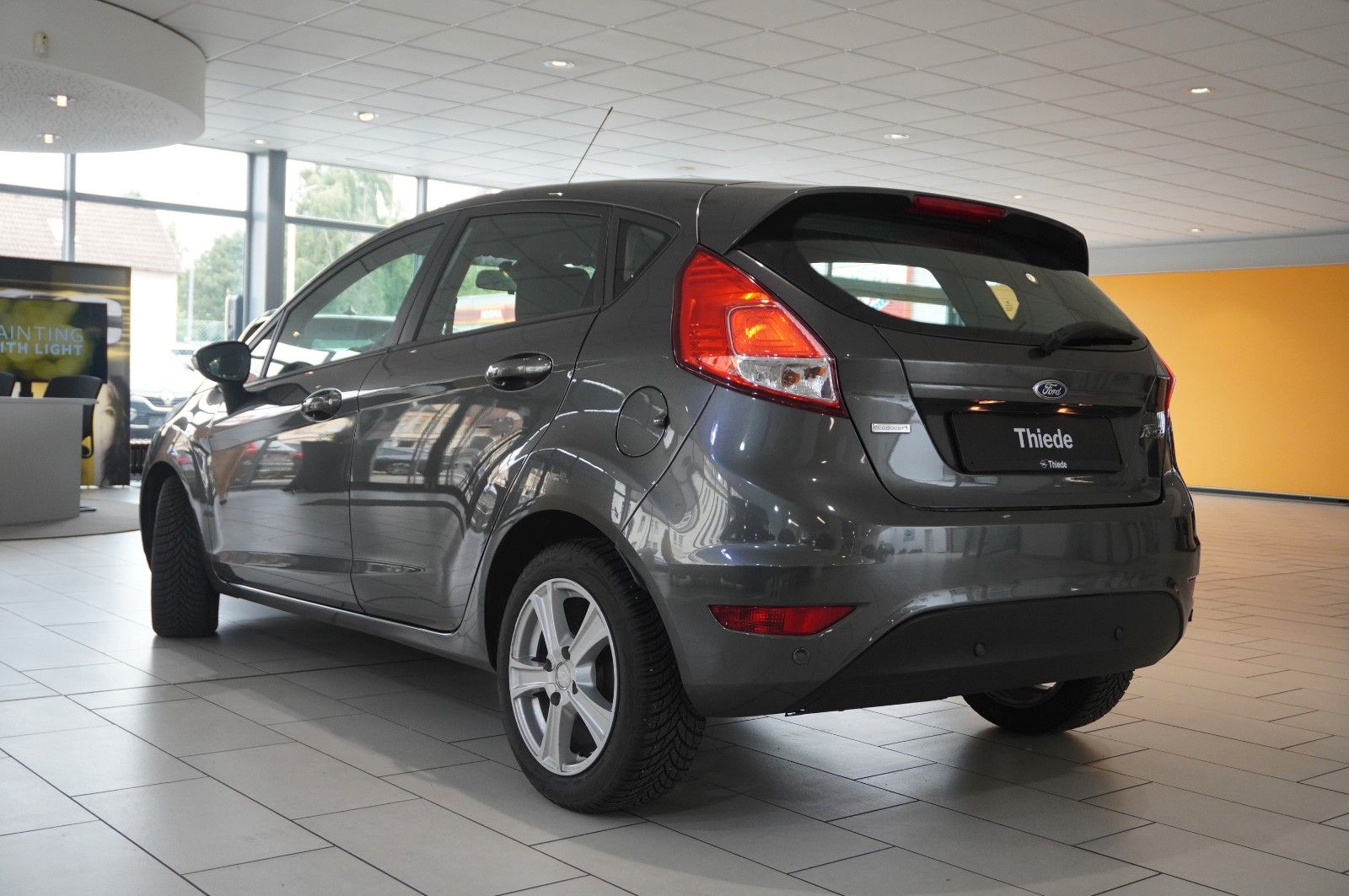 Fahrzeugabbildung Ford Fiesta 1,0 TREND 5-TÜR LED/SHZ/PDC/NEBEL/USB
