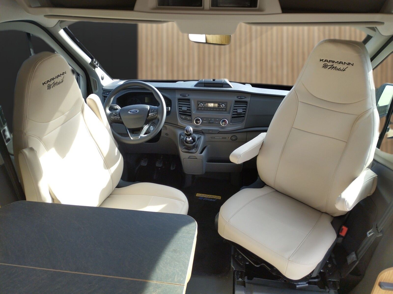 Fahrzeugabbildung Karmann Dexter 4x4 DE 560 AW Allrad 4x4, Rückfahrkamera