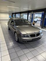 BMW 750 i   *Top Zustand* - gebrauchte BMW 750 aus dem Jahr 2005