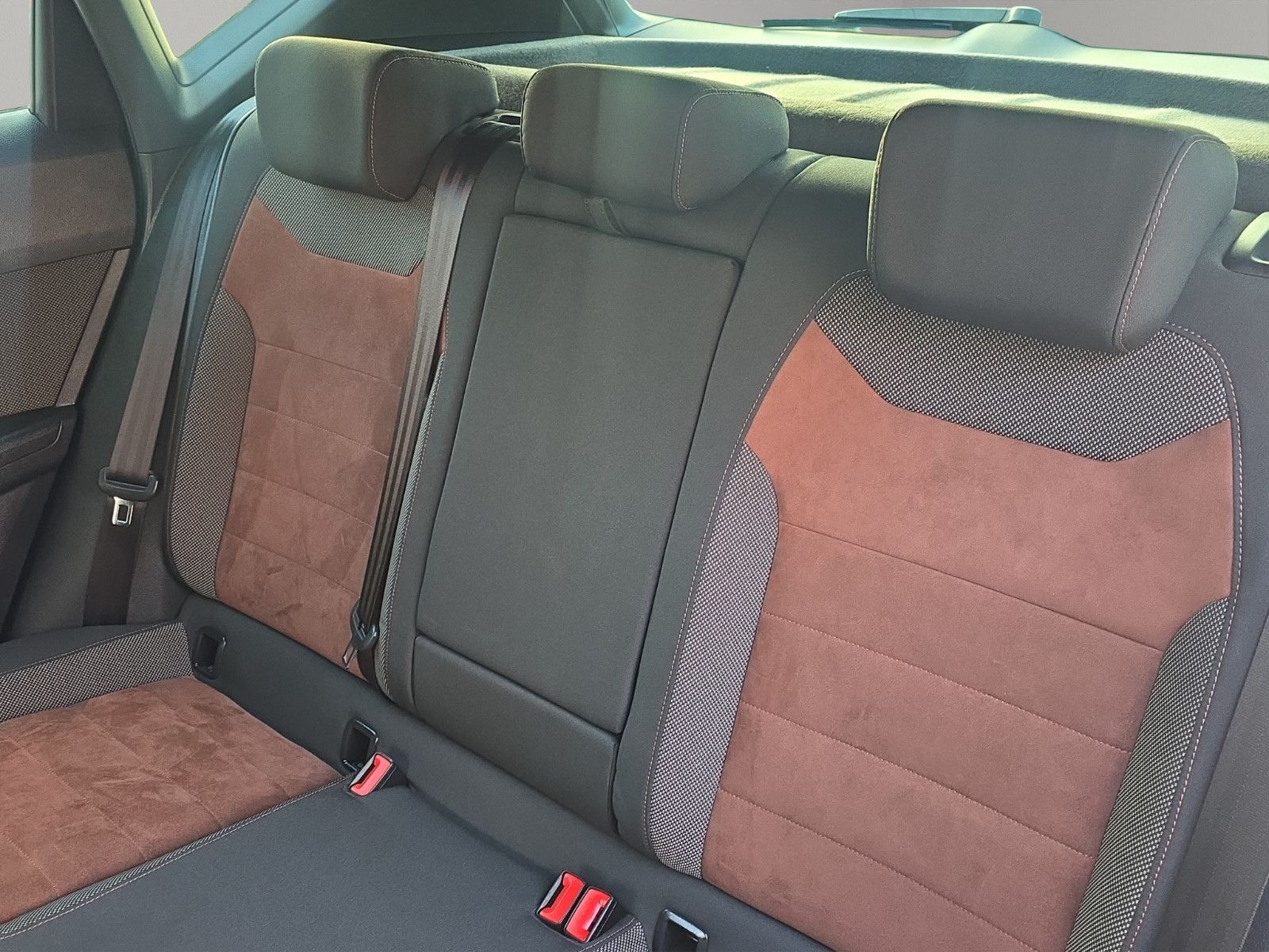 Fahrzeugabbildung SEAT Ateca Xcellence 4Drive Allradantrieb