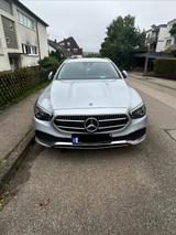 Mercedes-Benz E 220 d T Autom. - Facelift 