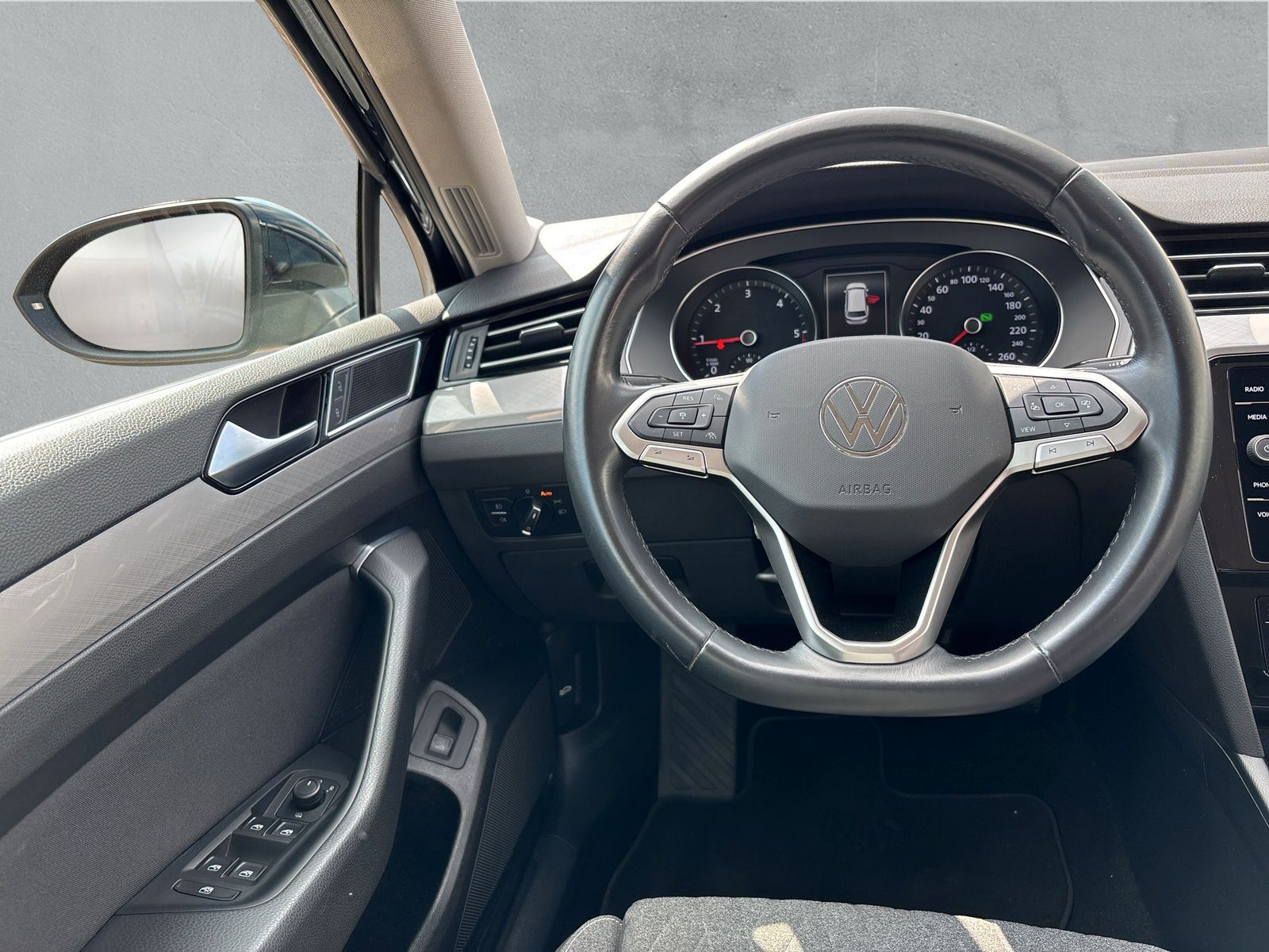 Fahrzeugabbildung Volkswagen Passat Variant Business 2.0 TDI DSG AHK RFK