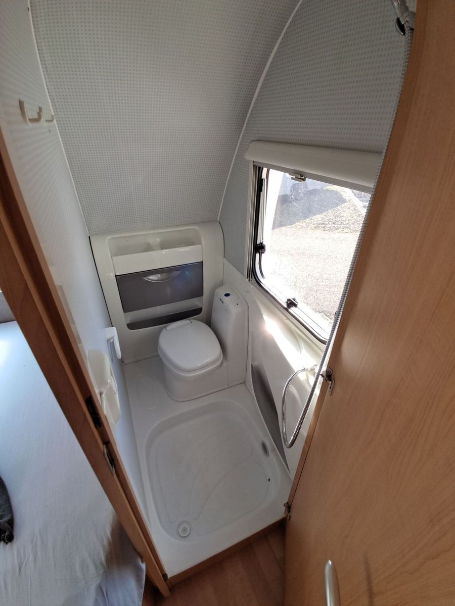 Fahrzeugabbildung Knaus Azur 450 FU Vorzelt,Citywasser
