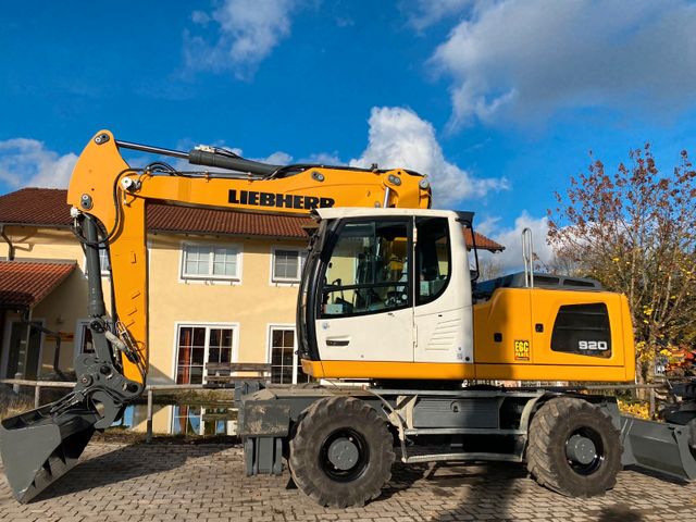 Liebherr A920