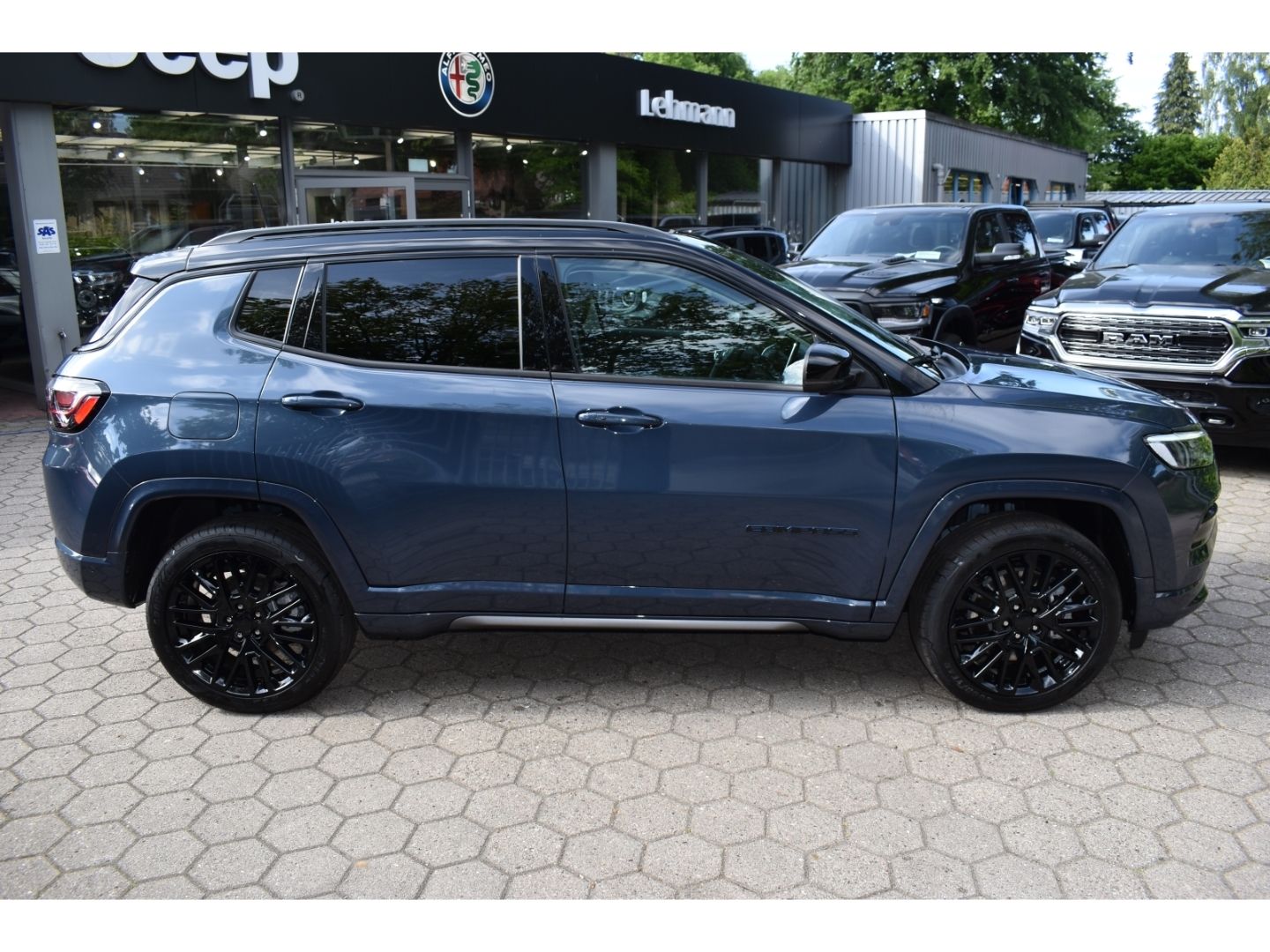 Fahrzeugabbildung Jeep Compass 1.5 MHEV ''S''+LEDER+Schiebedach