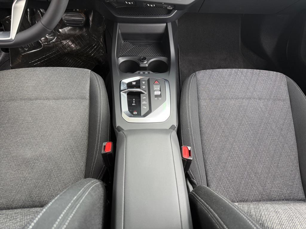 BMW 1 Series Aut. AHK+Frozen Portimao+Inno+Driv.Ass.Prof+, миниатюра 7
