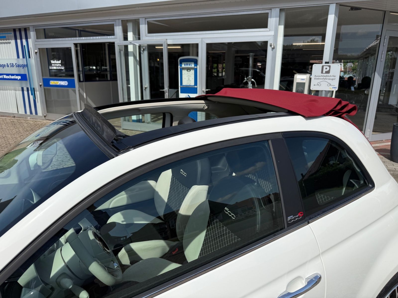 Fahrzeugabbildung Fiat 500 Cabrio Dolcevita Mild-Hybrid Navi/PDC