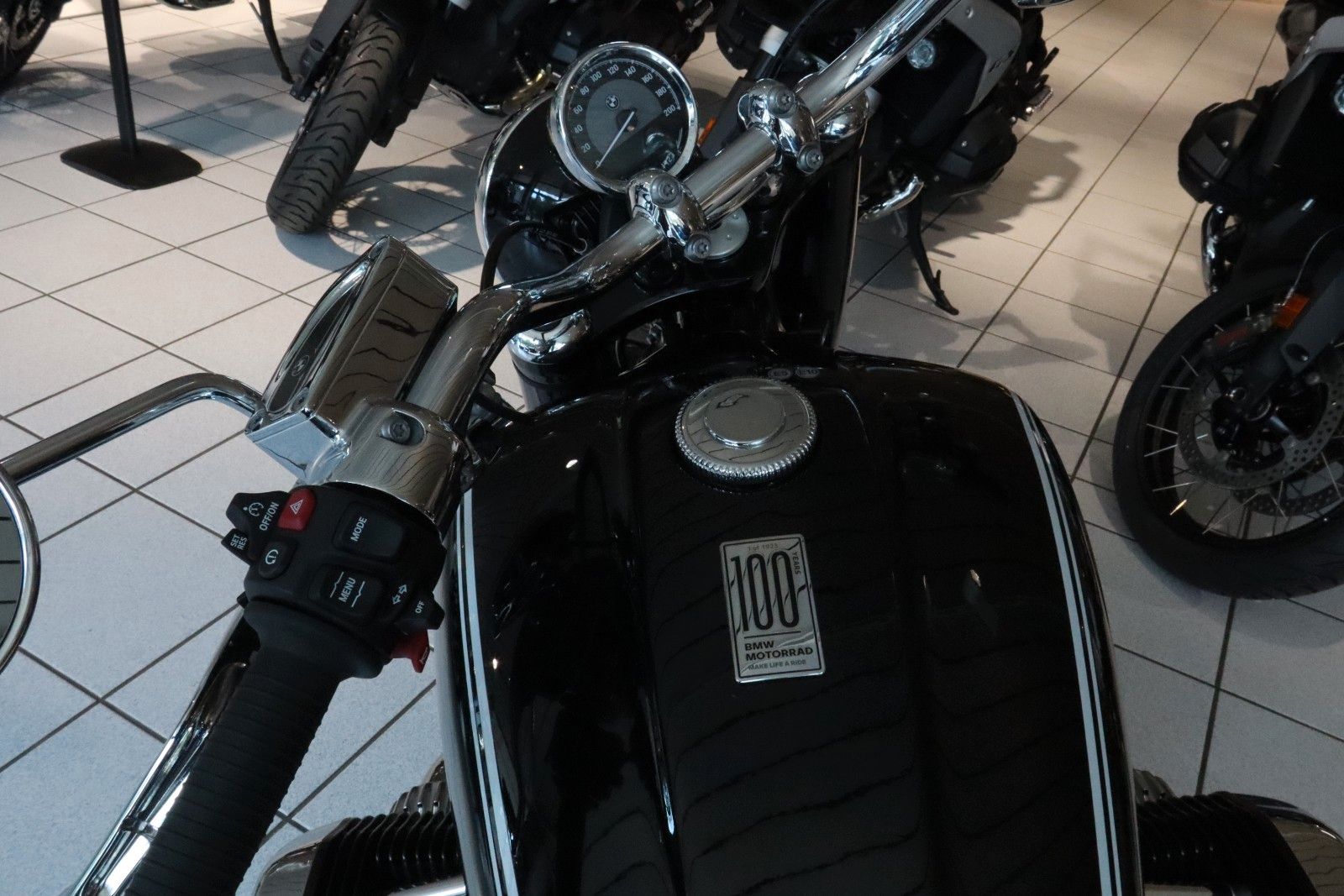 Fahrzeugabbildung BMW R18 Sondermodell 100 Jahre BMW Motorrad