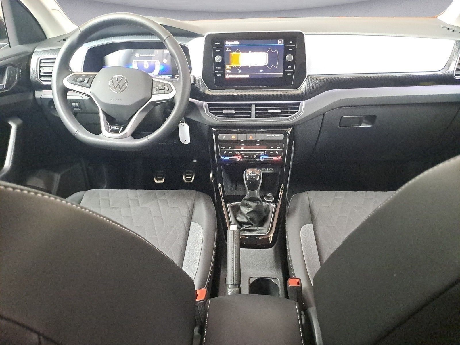 Volkswagen T-Cross - Bild 11