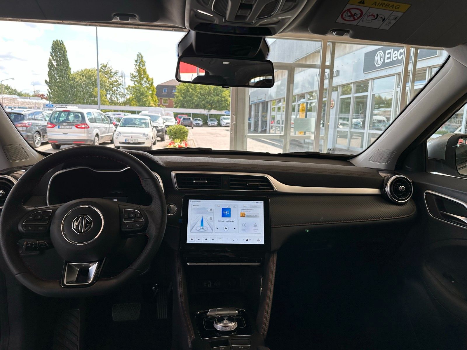 Fahrzeugabbildung MG ZS Maximal Luxury Elektrofahrzeug SOFORT VERF.