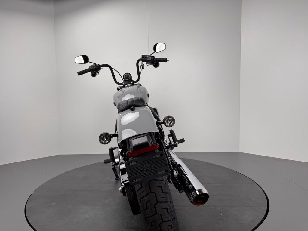Fahrzeugabbildung Harley-Davidson STREET BOB 117 *NEUWERTIG