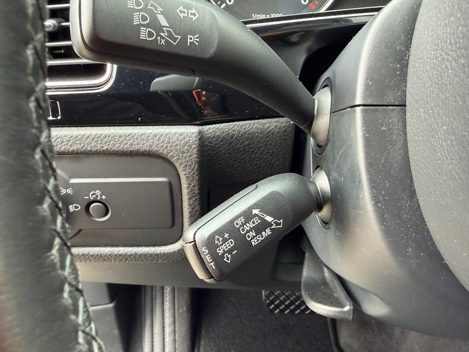 Fahrzeugabbildung Volkswagen Touareg V6 TDI Terrain Tech 4Mot/NAVI/LED/LEDER