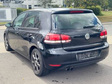 Volkswagen Golf - 6