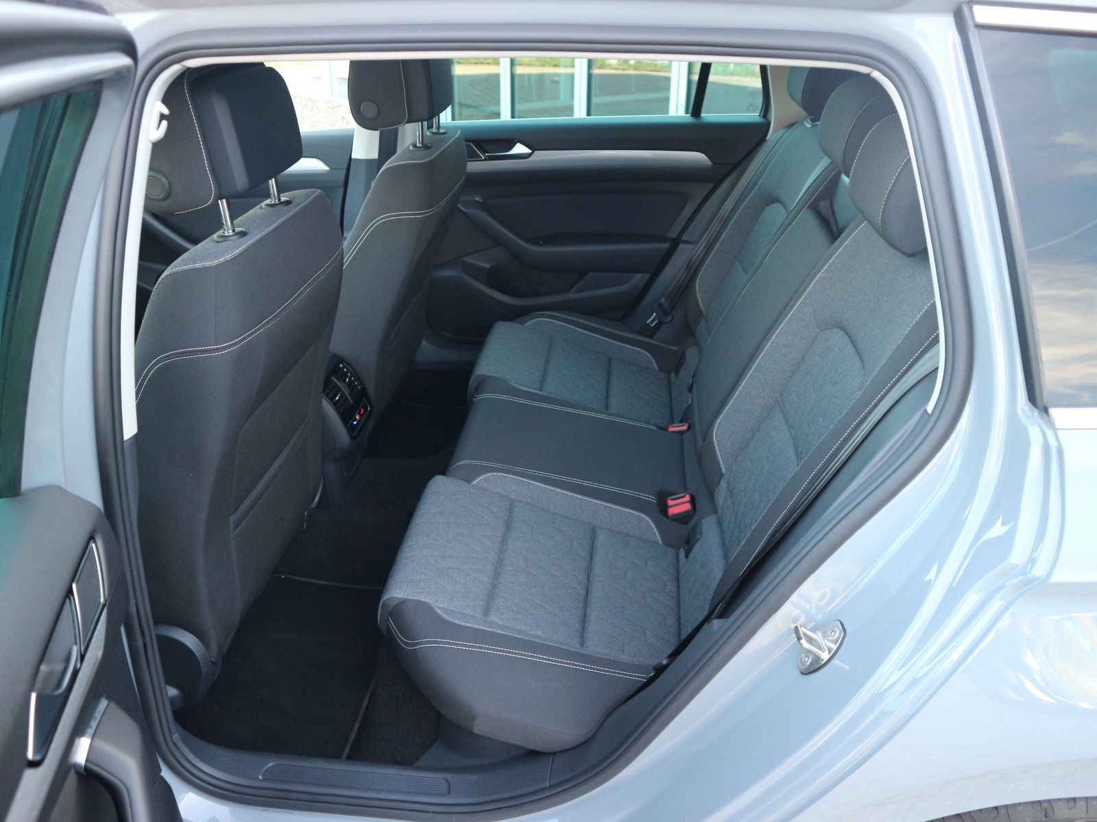 Volkswagen Passat Variant - Bild 11