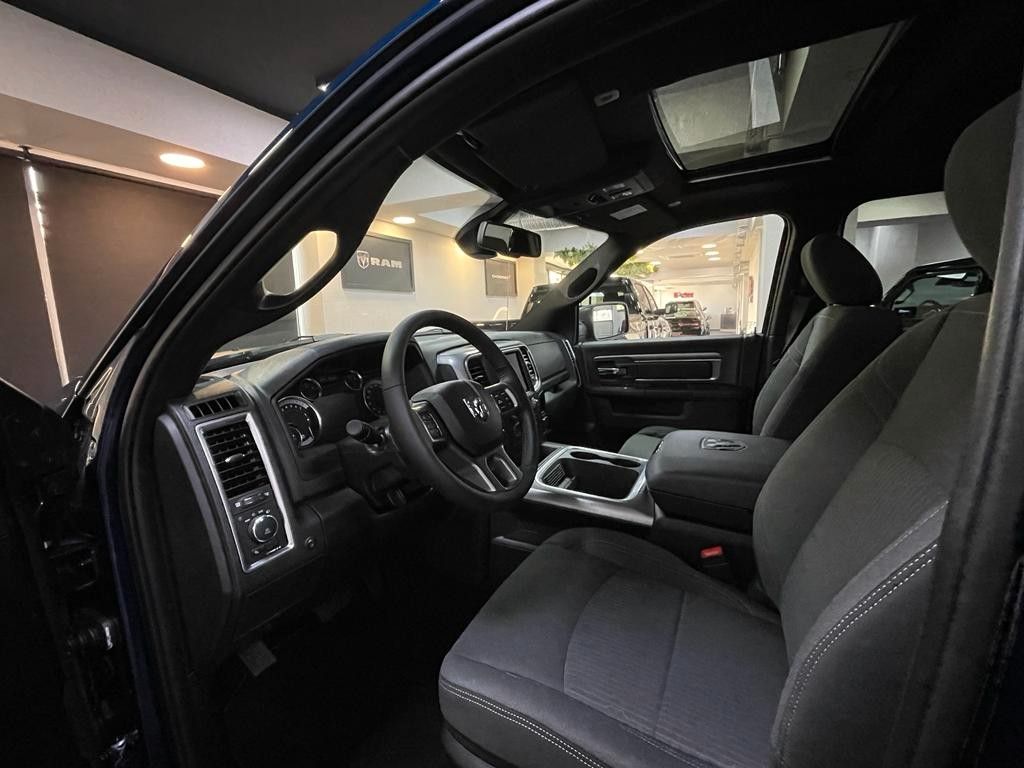 Fahrzeugabbildung Dodge WARLOCK CLASSIC CREW CAB HEMI 4x4 SOFORT!!