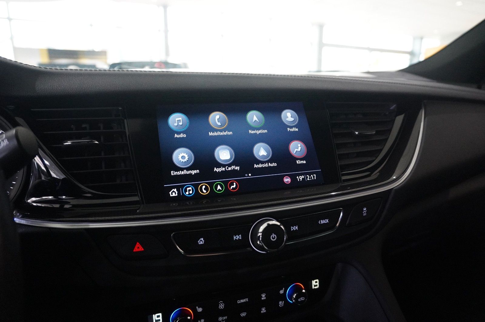 Fahrzeugabbildung Opel Insignia B ST 2.0D ULTIMATE NAVI/OPC/KAMERA/HUD