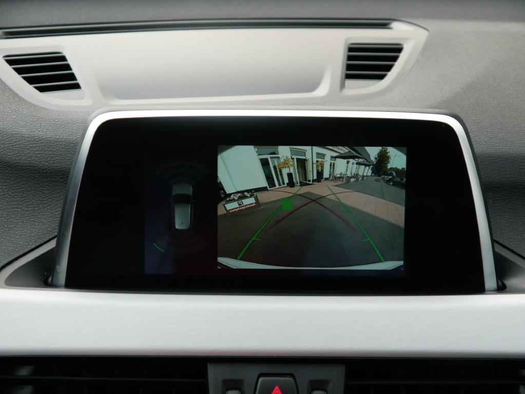 BMW X1 sDrive 20 i xLine LED Navi Kamera Sitzheizung