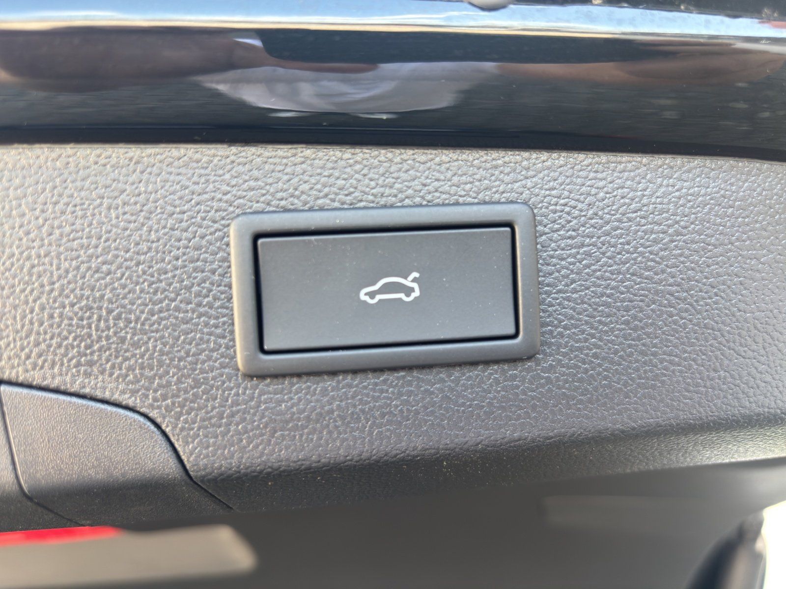 Fahrzeugabbildung SKODA Superb Combi L&K 1,5 TSI iV 150 kW DSG