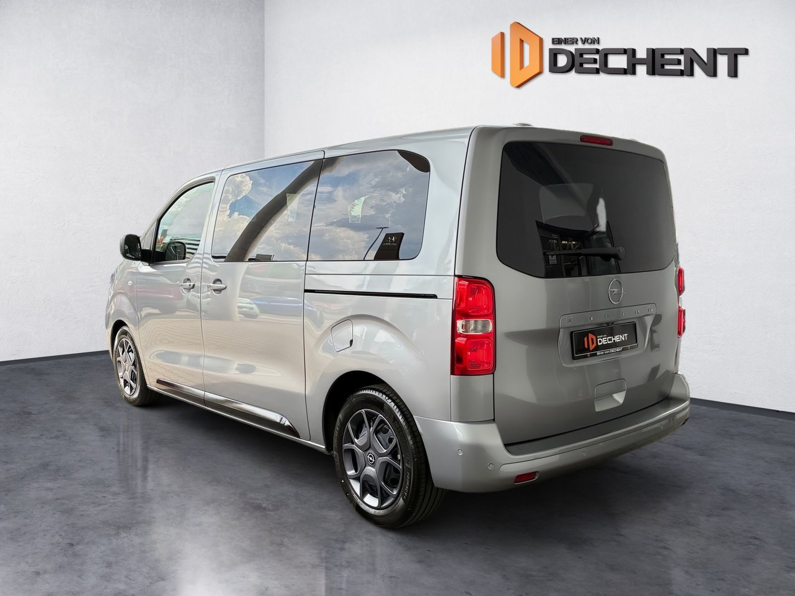 Fahrzeugabbildung Opel Zafira Life 2.2 Diesel (L2) Edition M Kamera,LED