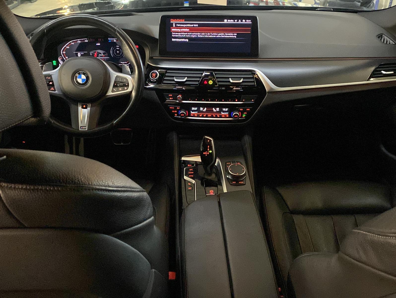 BMW 520 dA xDrive M Sport*Pano*KeyGo*DAB*Hifi