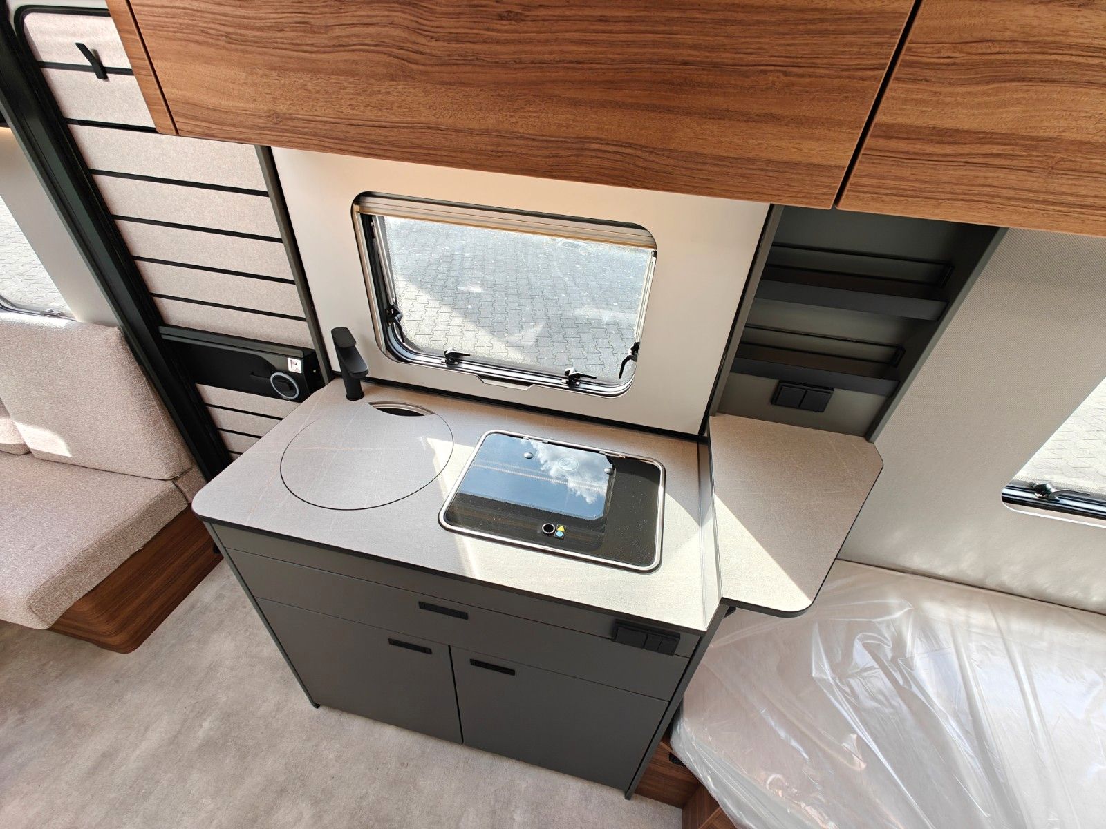 Fahrzeugabbildung HYMER / ERIBA / HYMERCAR Novaline 442 - MESSE-NEUHEIT 2026! -