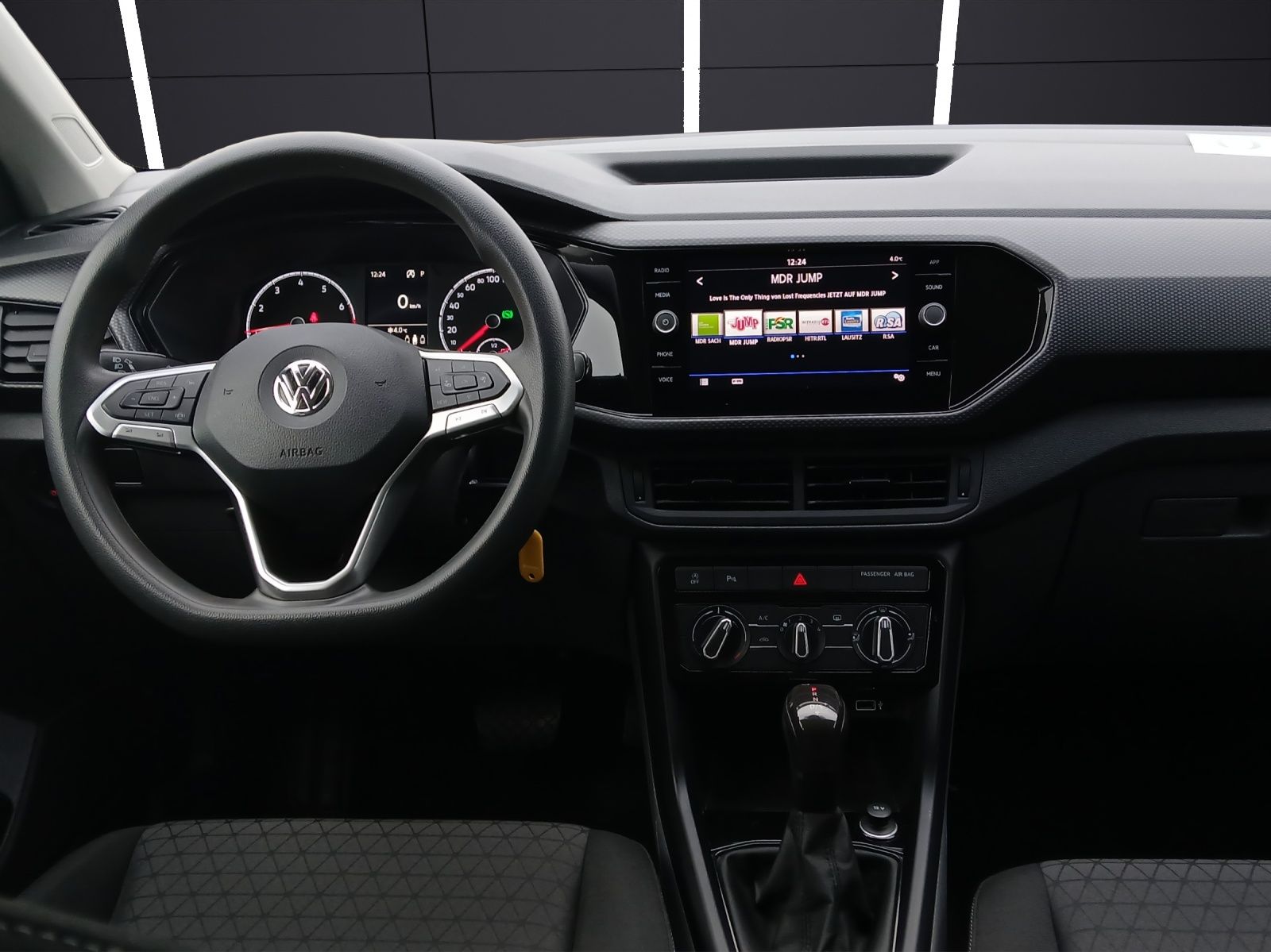 Fahrzeugabbildung Volkswagen T-Cross TSI Life DSG LED Klima RFK LM