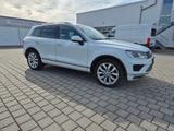Volkswagen Touareg 3.0 V6 TDI SCR Tiptronic BMT BlueMot... - VW Touareg in Mannheim