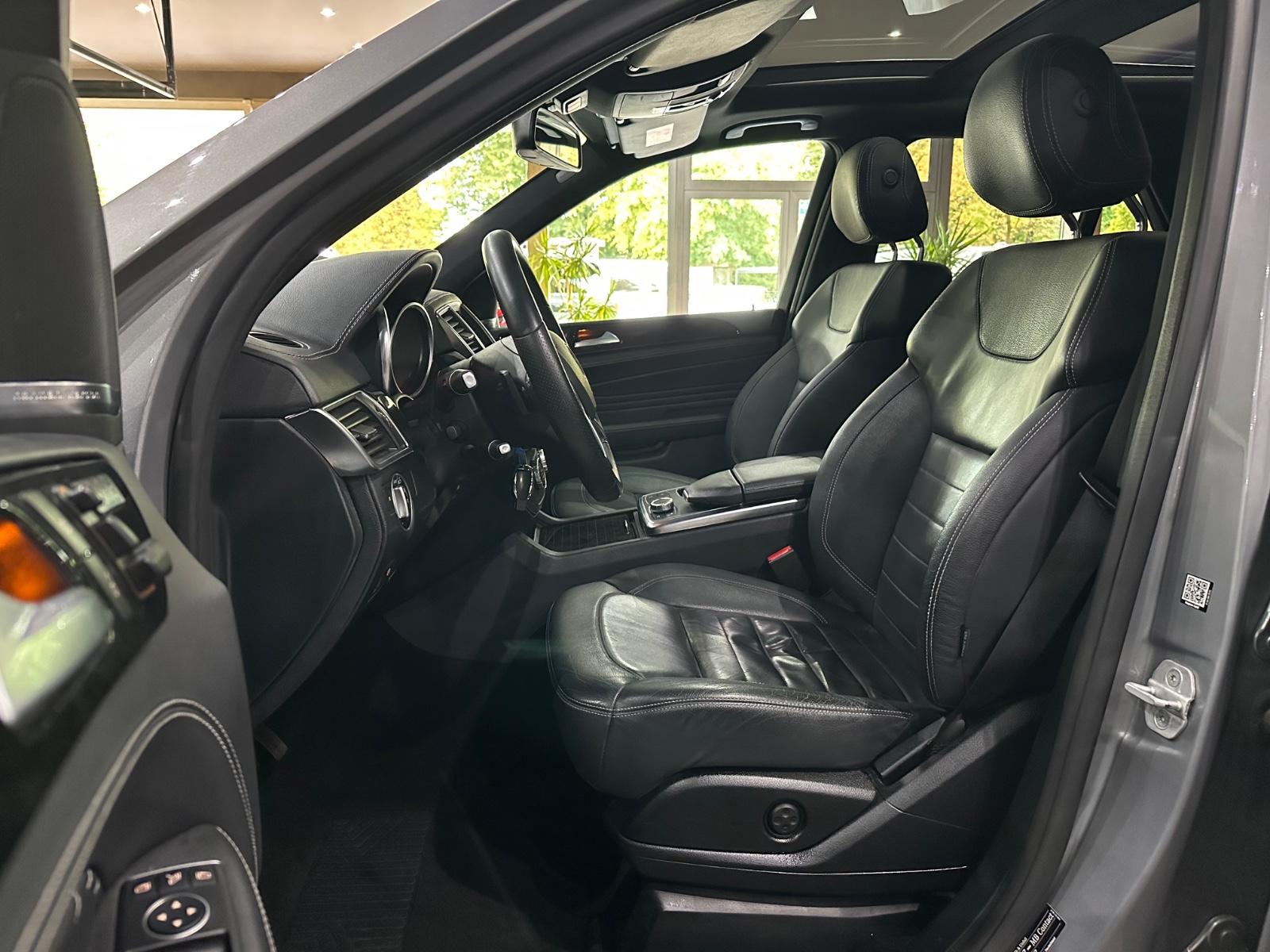 Mercedes-Benz ML 350 BlueTec 4Matic AMG Paket / Panorama/ EUR6