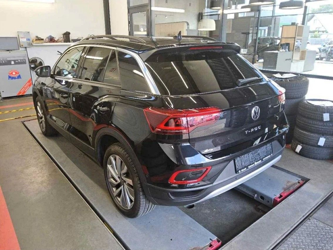 Volkswagen T-Roc 1.5 TSI Move NAVI LED KAMERA SITZH foto 3