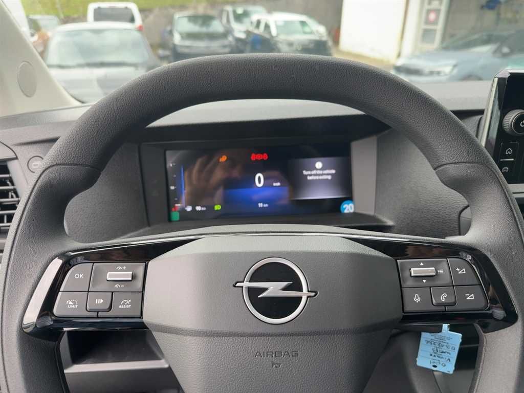 Opel Vivaro - Bild 13