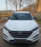 Hyundai TUCSON 1.6 GDI Pure Pure - Hyundai Tucson Pure mit Benzin-Antrieb