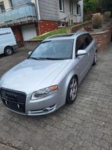 Audi A4 Quattro 3,2L V6 FSI - Audi A4 aus 2005: 3.2