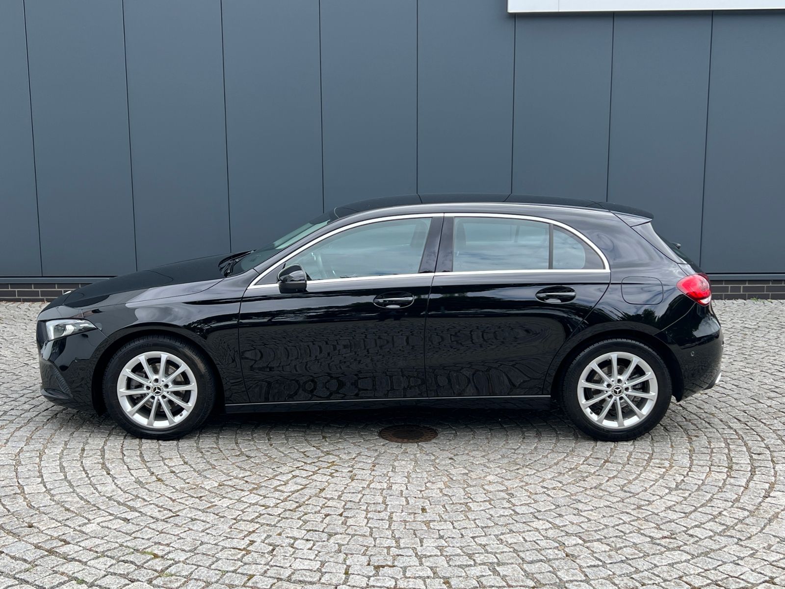 Fahrzeugabbildung Mercedes-Benz A 180 Progressive *LED, Kamera, 17'-LM-GJ*