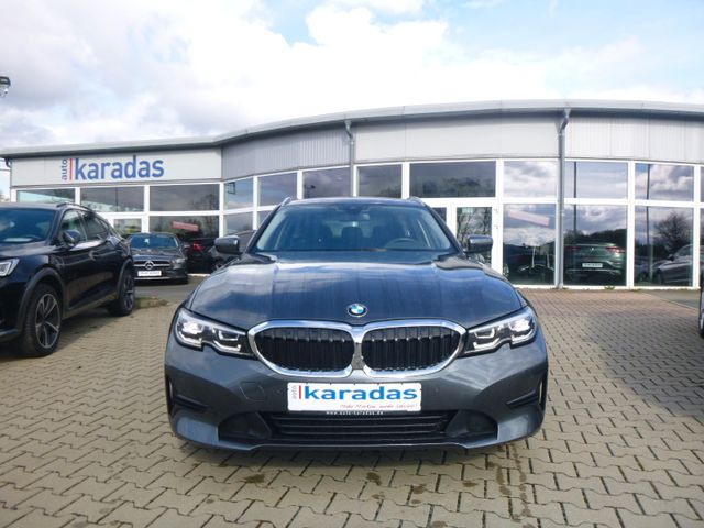 Fahrzeugabbildung BMW 320 i Touring >AUT/AHK/R-Kamera/PDC/LED<