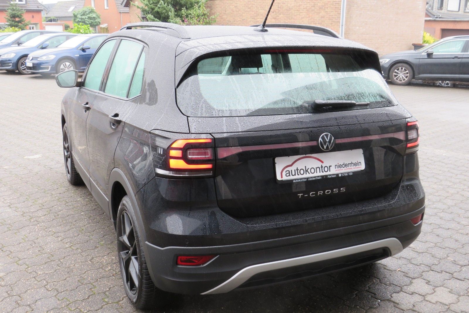Fahrzeugabbildung Volkswagen T-CROSSLife LED SPORTP. SITZH. NAVI APP "AKTIONS